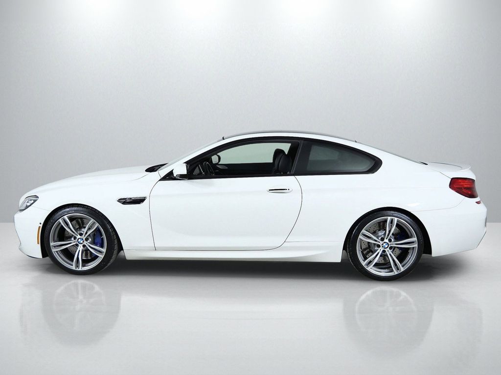 Thumbnail: 2015 BMW M6 - 16
