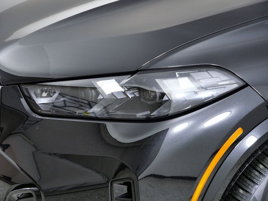 Thumbnail: 2026 BMW X5 - 3