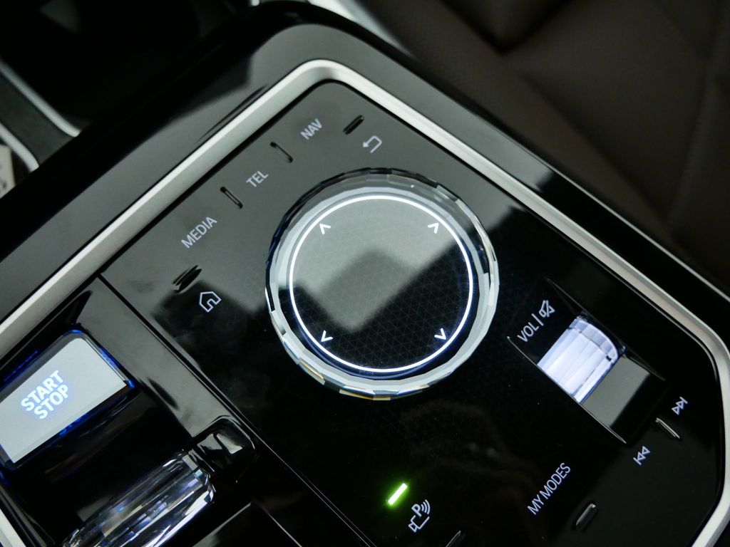 Thumbnail: 2024 BMW i7 - 49