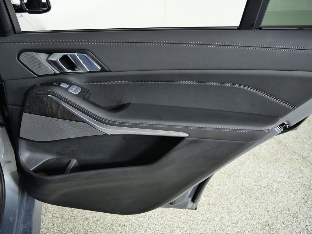 Thumbnail: 2024 BMW X7 - 29