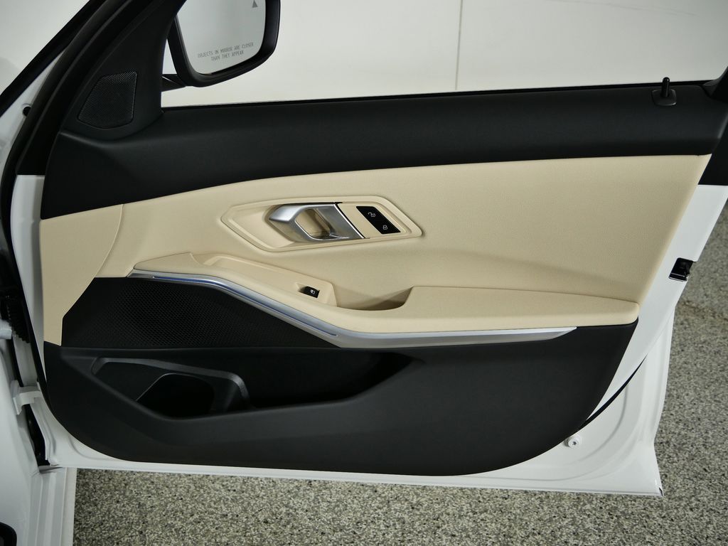 Thumbnail: 2025 BMW 3 Series - 23