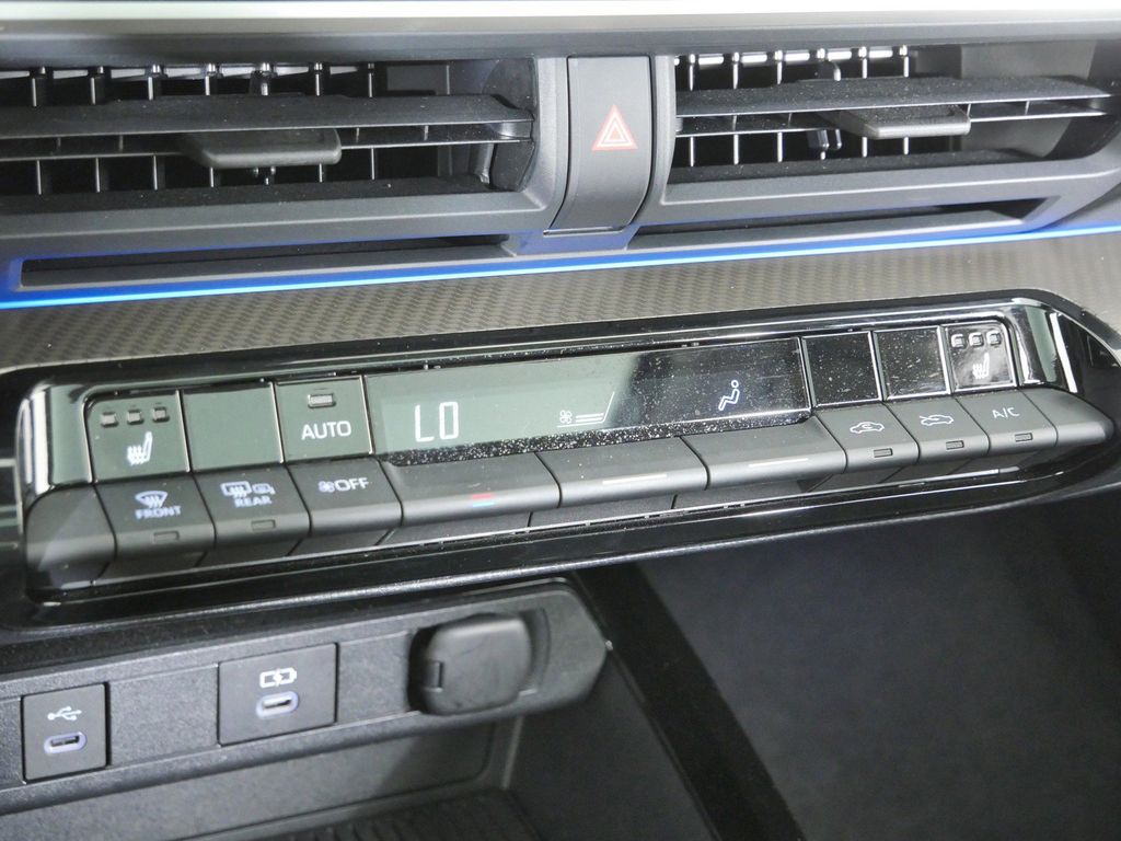 Thumbnail: 2024 Toyota Prius - 42
