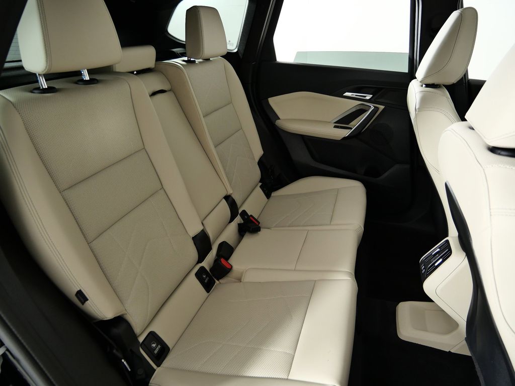 Thumbnail: 2025 BMW X1 - 30