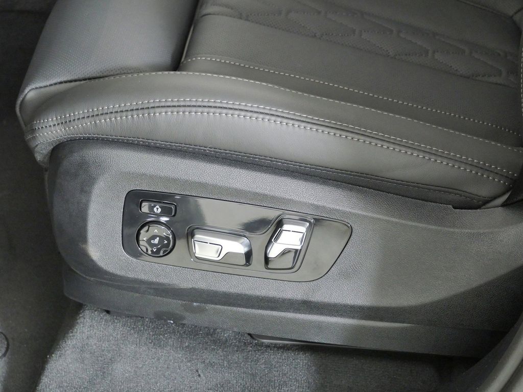 Thumbnail: 2026 BMW X5 - 39