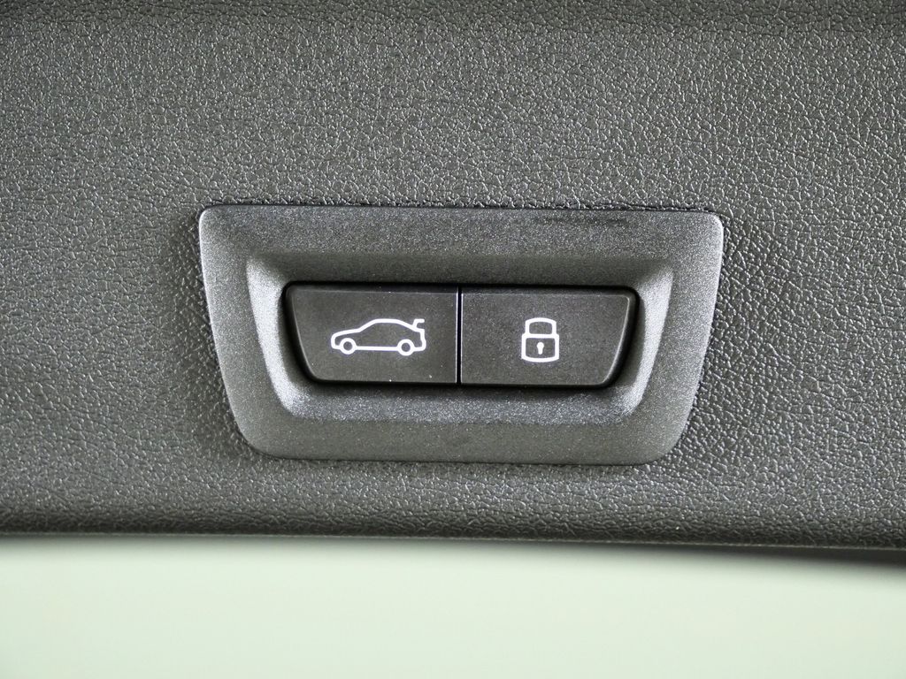 Thumbnail: 2026 BMW X6 - 29