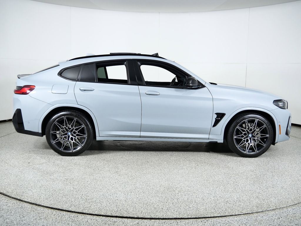 Thumbnail: 2023 BMW X4 - 9