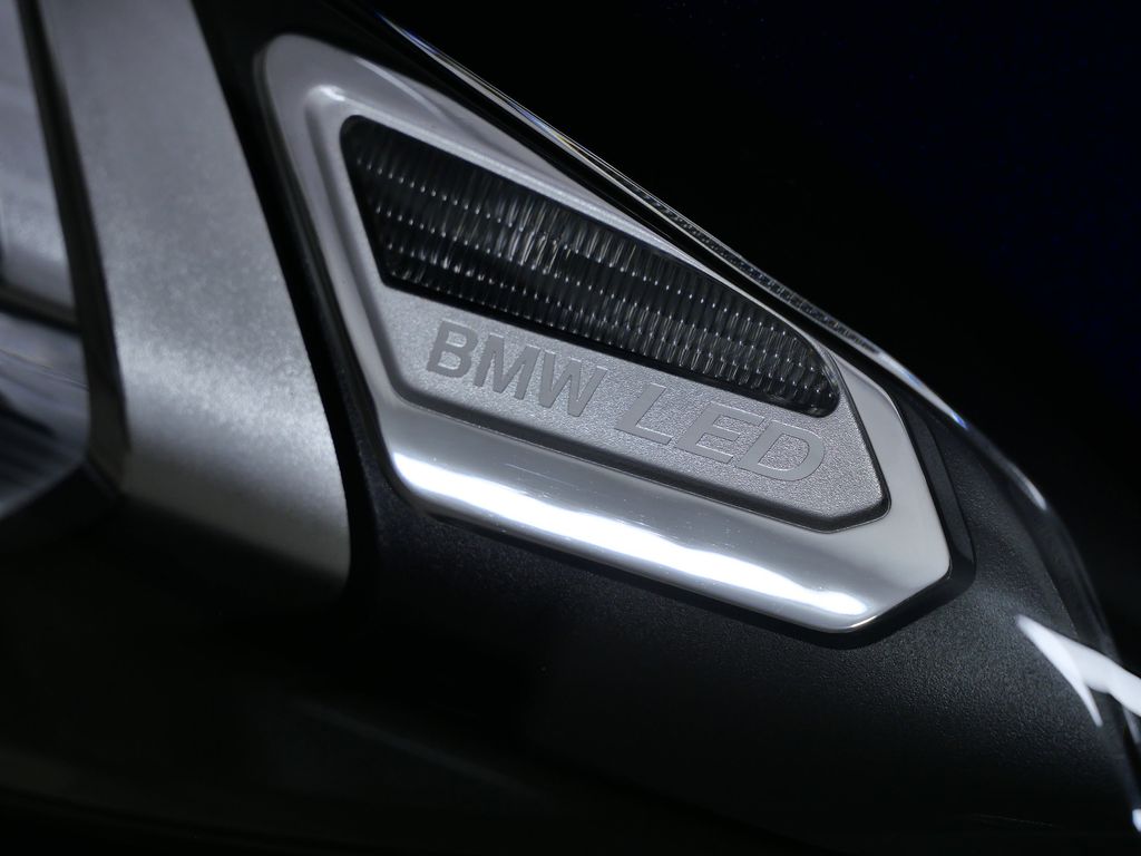 Thumbnail: 2026 BMW 3 Series - 4