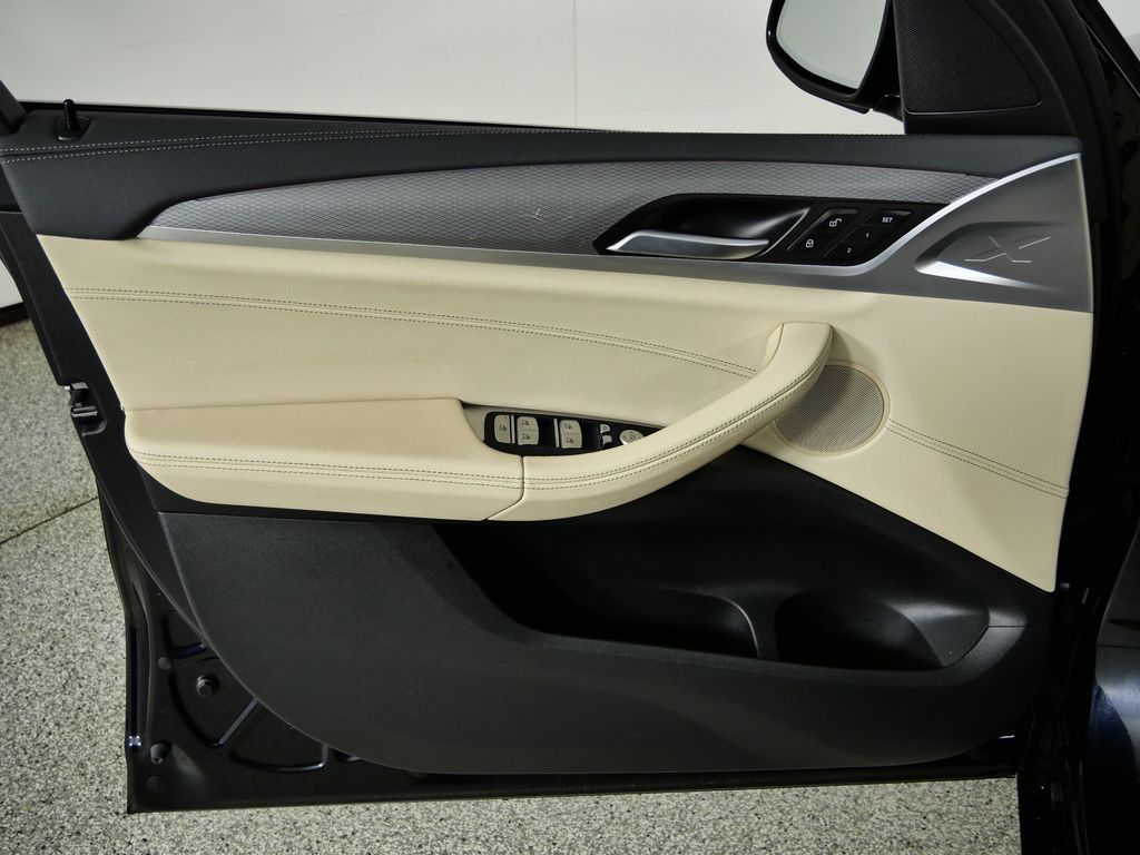 Thumbnail: 2021 BMW X3 - 33