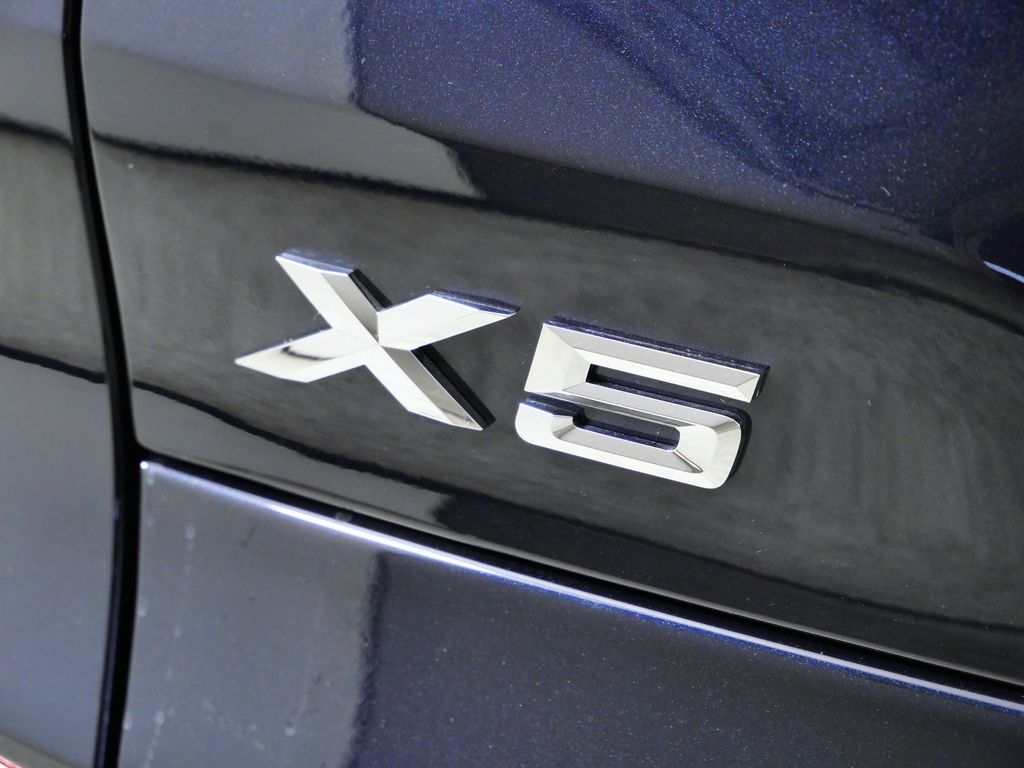 Thumbnail: 2026 BMW X5 - 13