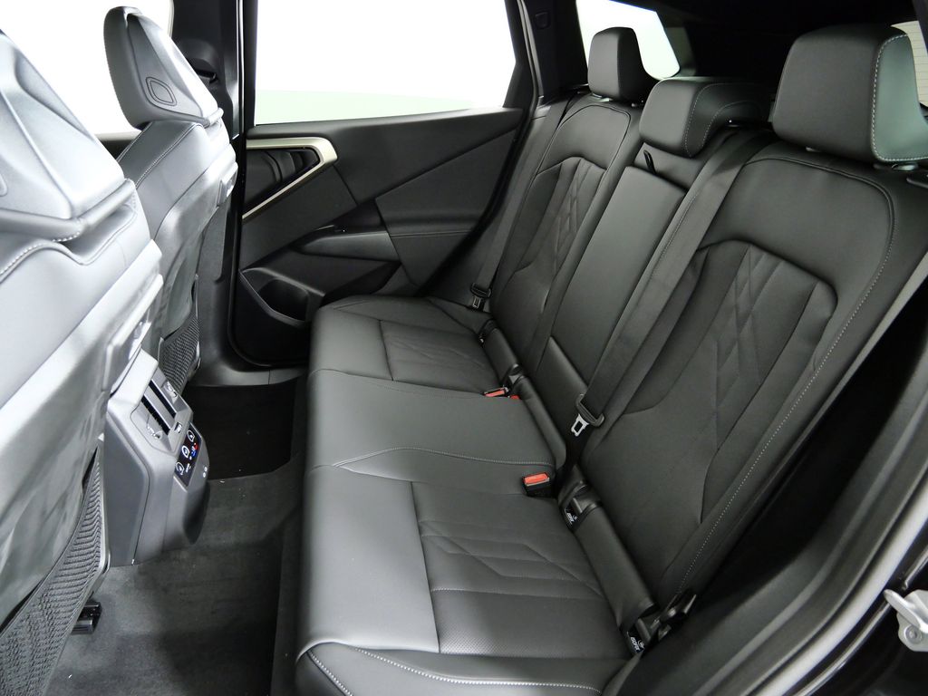 Thumbnail: 2025 BMW X3 - 32