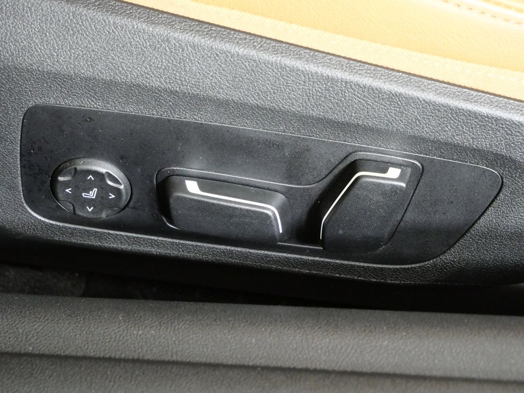 Thumbnail: 2025 BMW 4 Series - 39