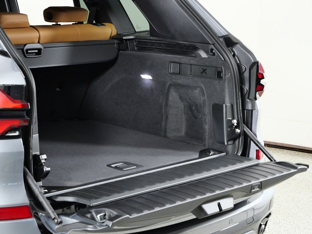 Thumbnail: 2026 BMW X5 - 29