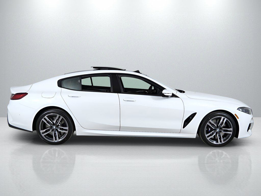 Thumbnail: 2026 BMW 8 Series - 8