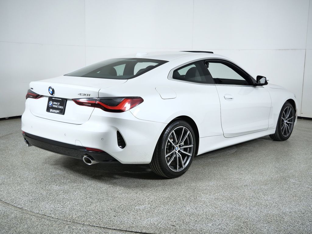 Thumbnail: 2025 BMW 4 Series - 11