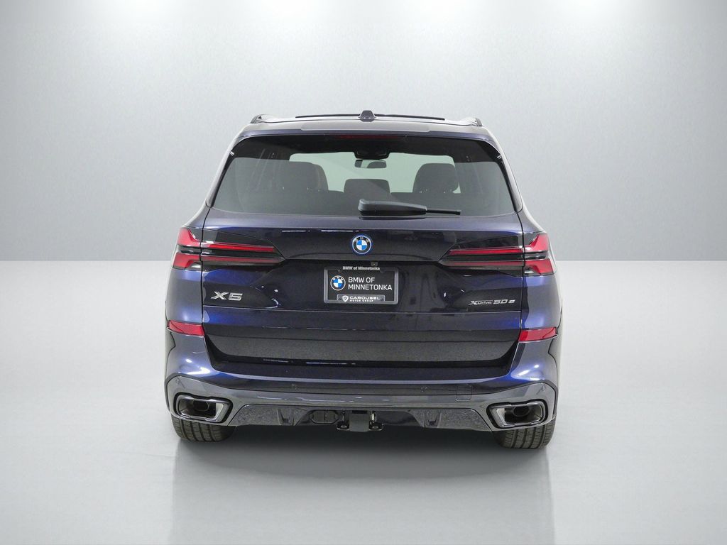 Thumbnail: 2026 BMW X5 - 10