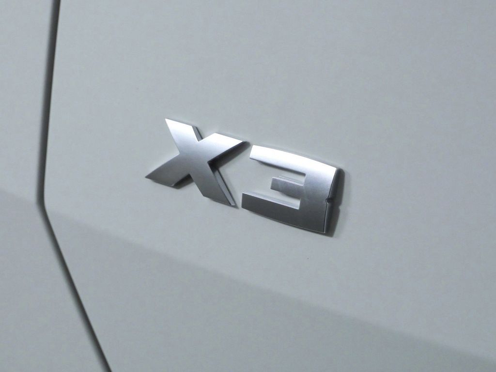 Thumbnail: 2026 BMW X3 - 13