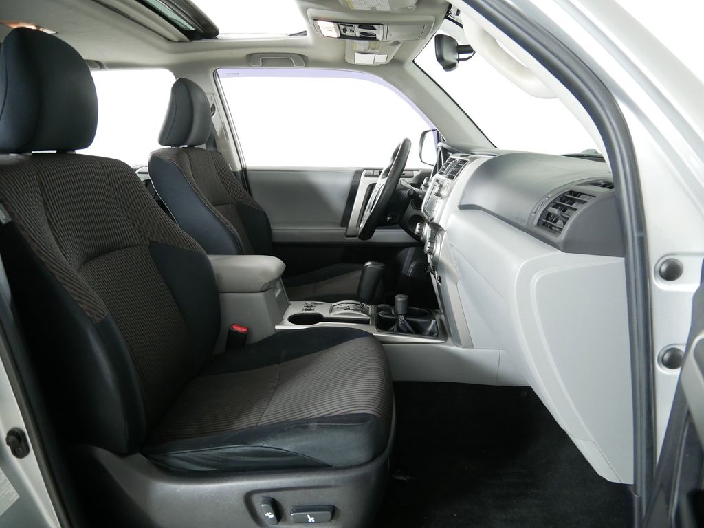 Thumbnail: 2012 Toyota 4Runner - 19