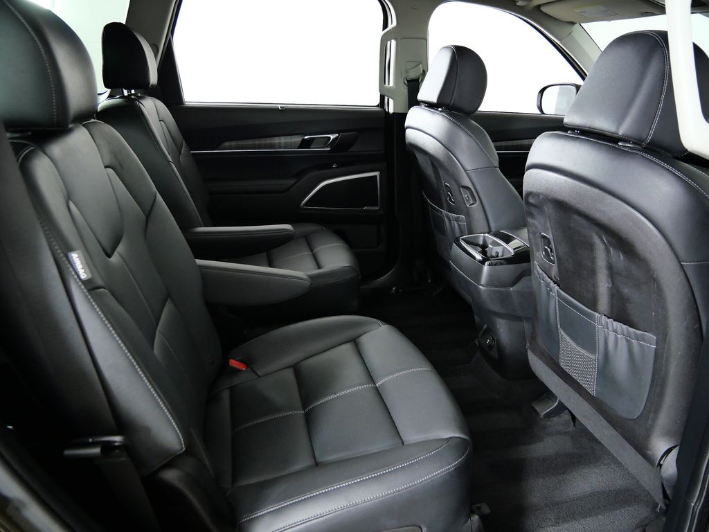 Thumbnail: 2023 Kia Telluride - 25