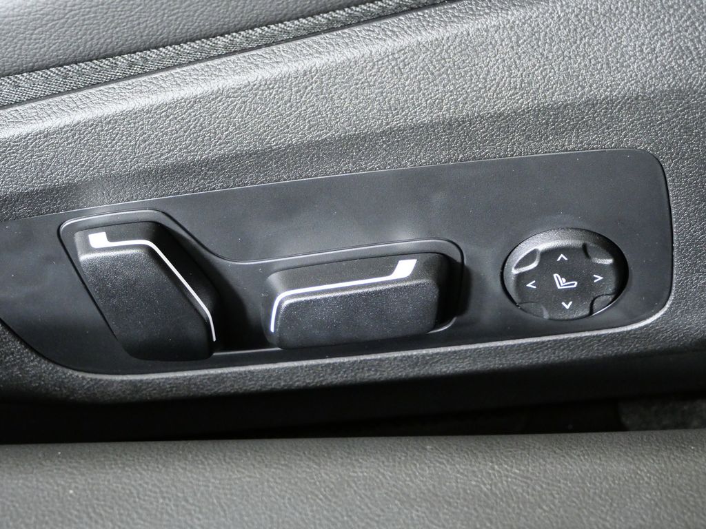 Thumbnail: 2026 BMW 2 Series - 22