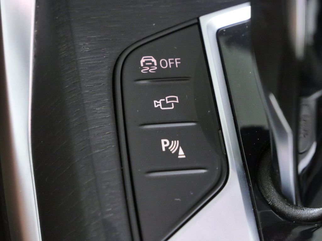 Thumbnail: 2021 BMW 4 Series - 40