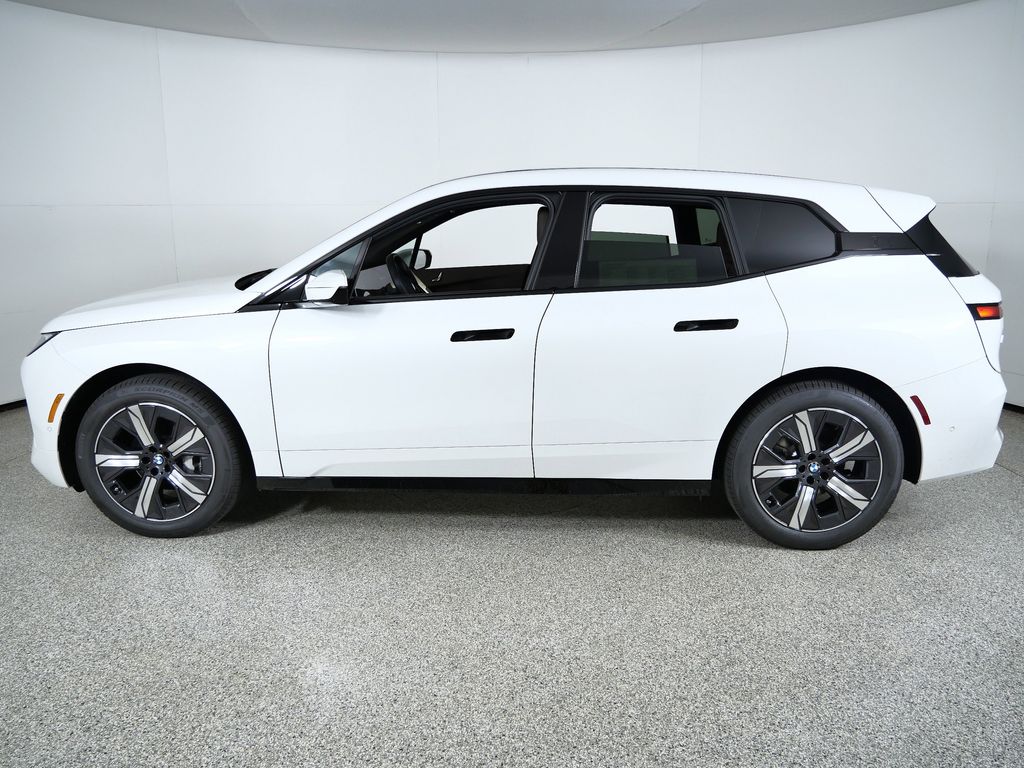 Thumbnail: 2026 BMW iX - 15