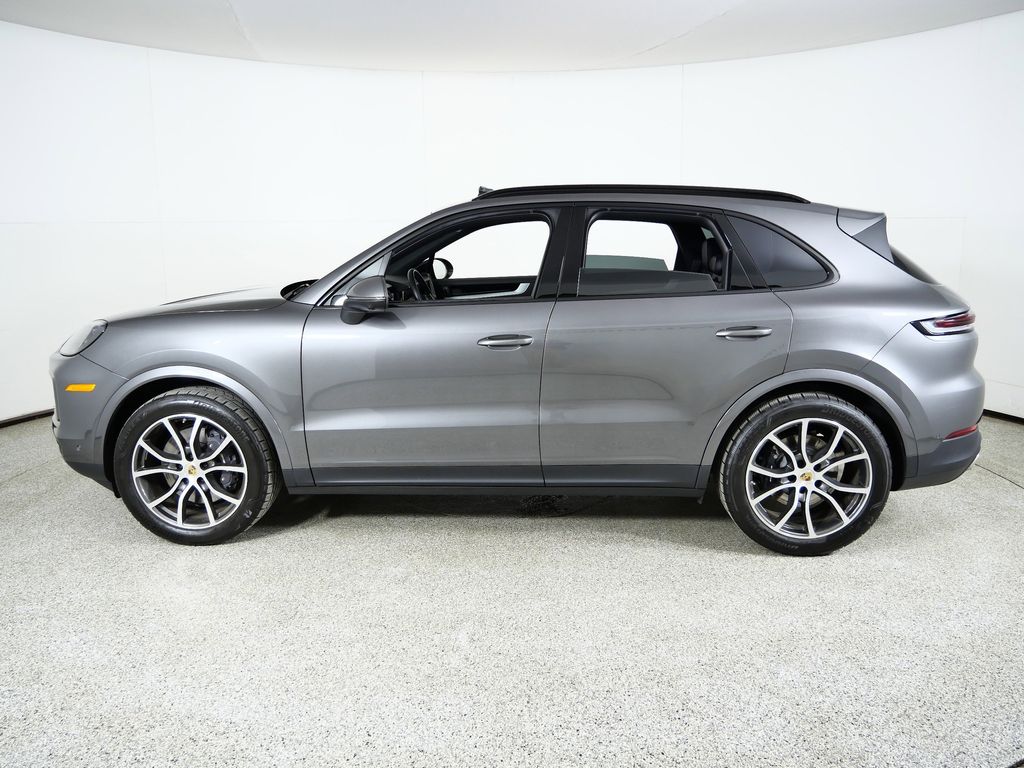 Thumbnail: 2024 Porsche Cayenne - 16