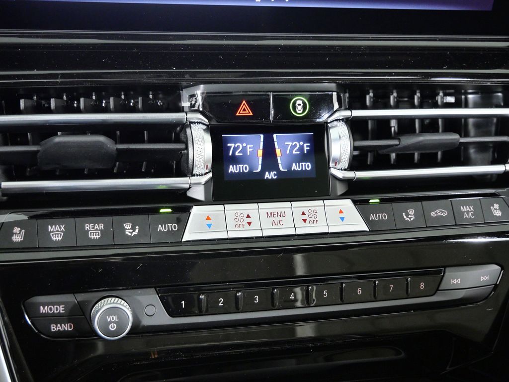 Thumbnail: 2026 BMW 8 Series - 45