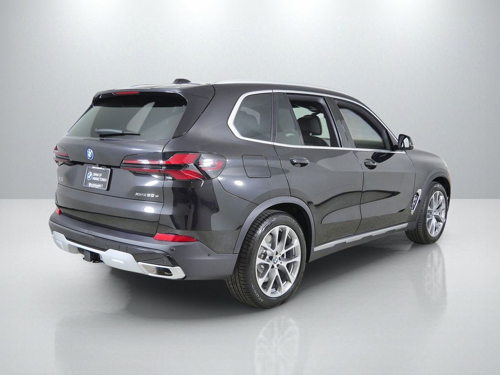 Thumbnail: 2026 BMW X5 - 9