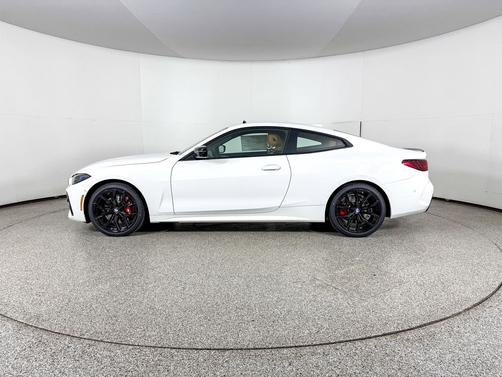 Thumbnail: 2026 BMW 4 Series - 10