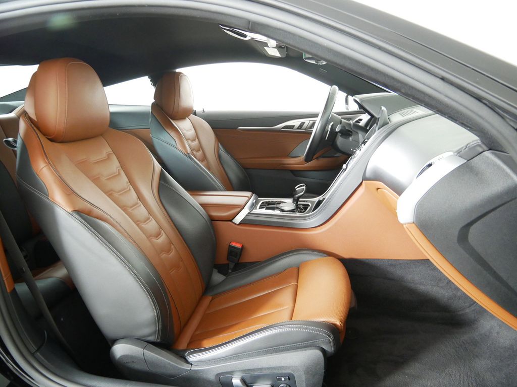 Thumbnail: 2022 BMW 8 Series - 22