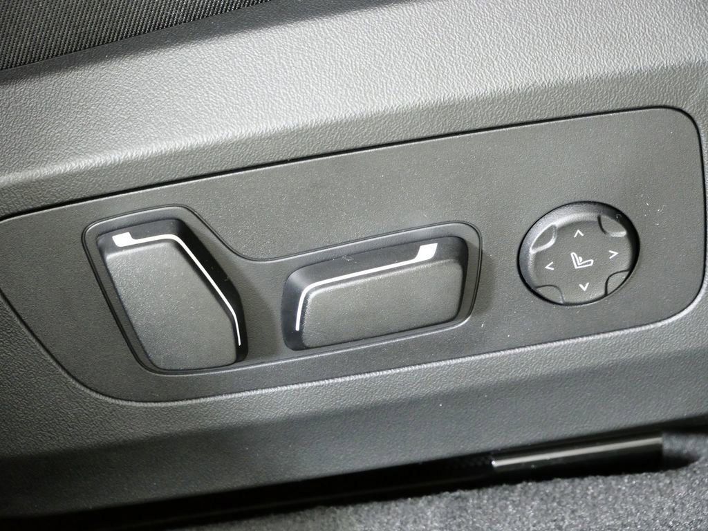 Thumbnail: 2026 BMW X3 - 22