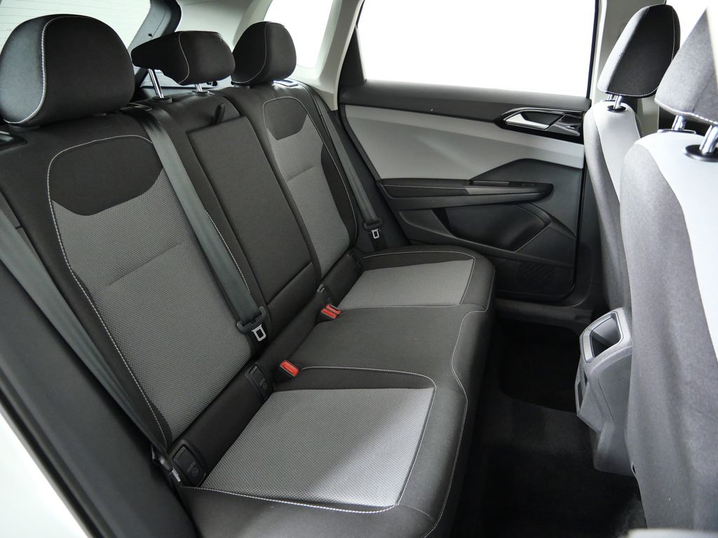 Thumbnail: 2024 Volkswagen Taos - 25