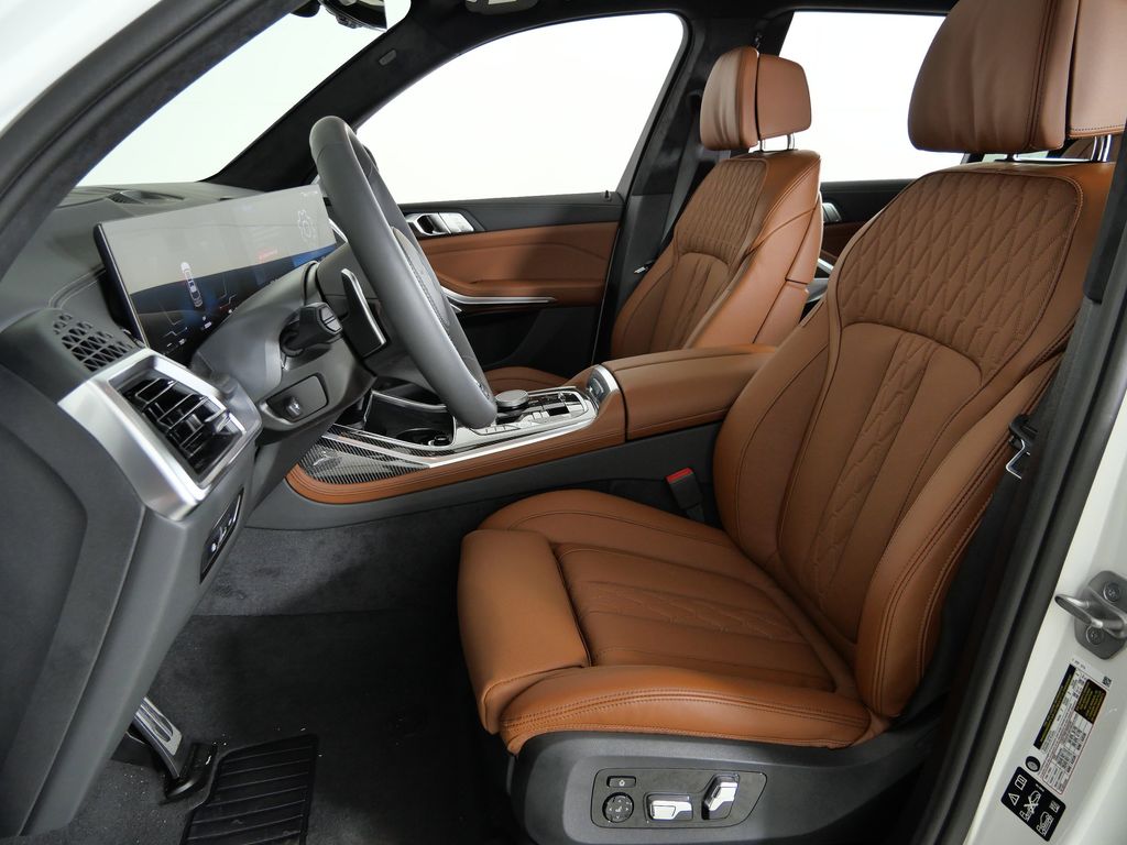 Thumbnail: 2026 BMW X7 - 36