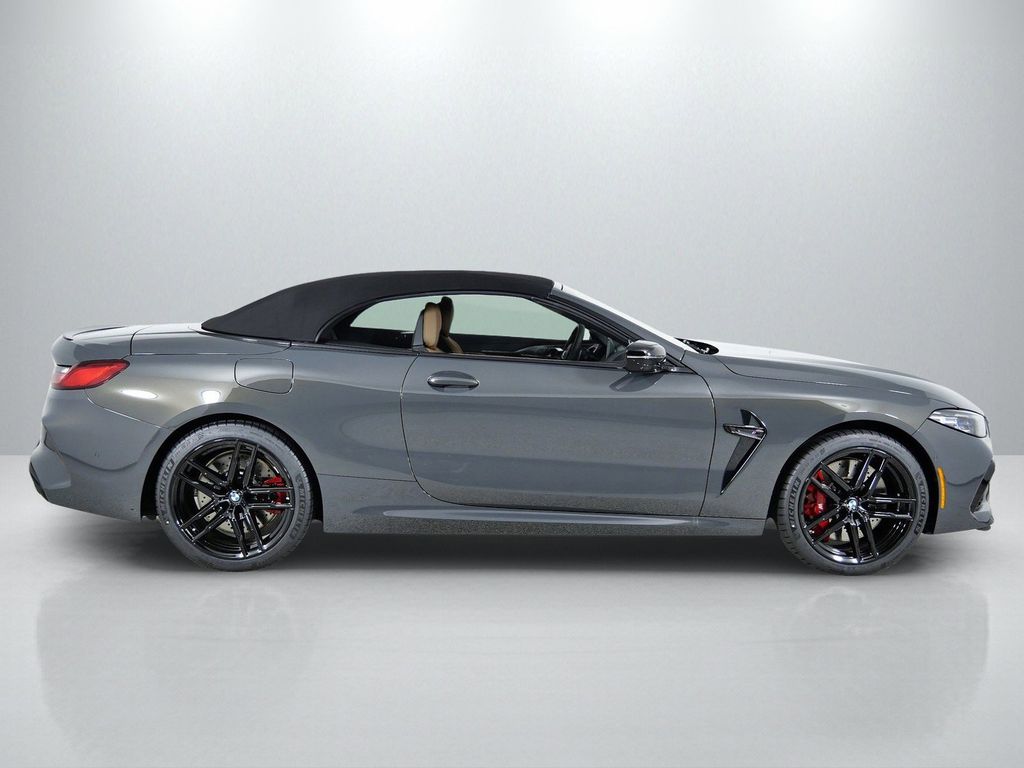 Thumbnail: 2025 BMW M8 - 8
