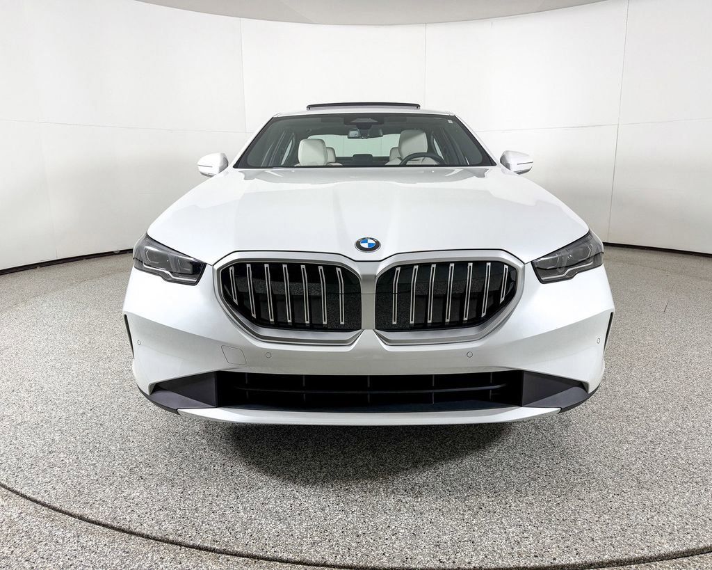 Thumbnail: 2025 BMW 5 Series - 7