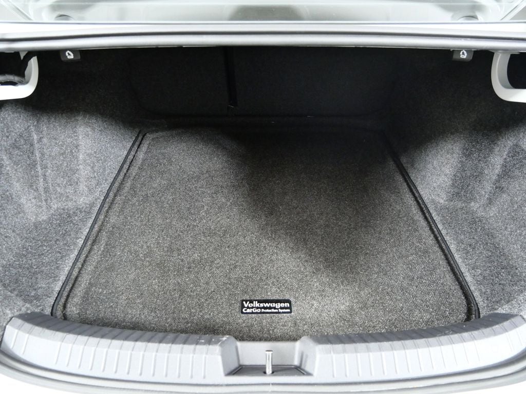 Thumbnail: 2019 Volkswagen Jetta - 26