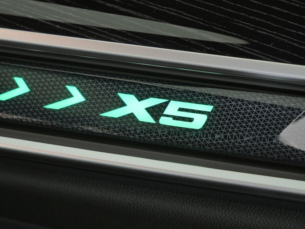 Thumbnail: 2026 BMW X5 - 24