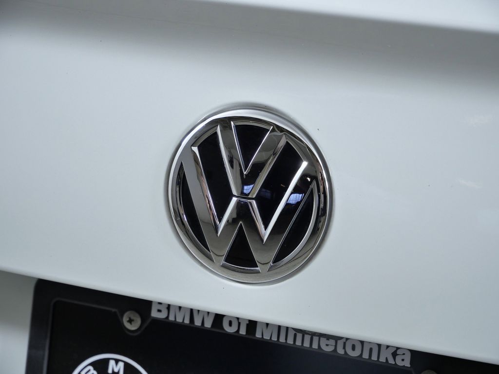 Thumbnail: 2019 Volkswagen Jetta - 12