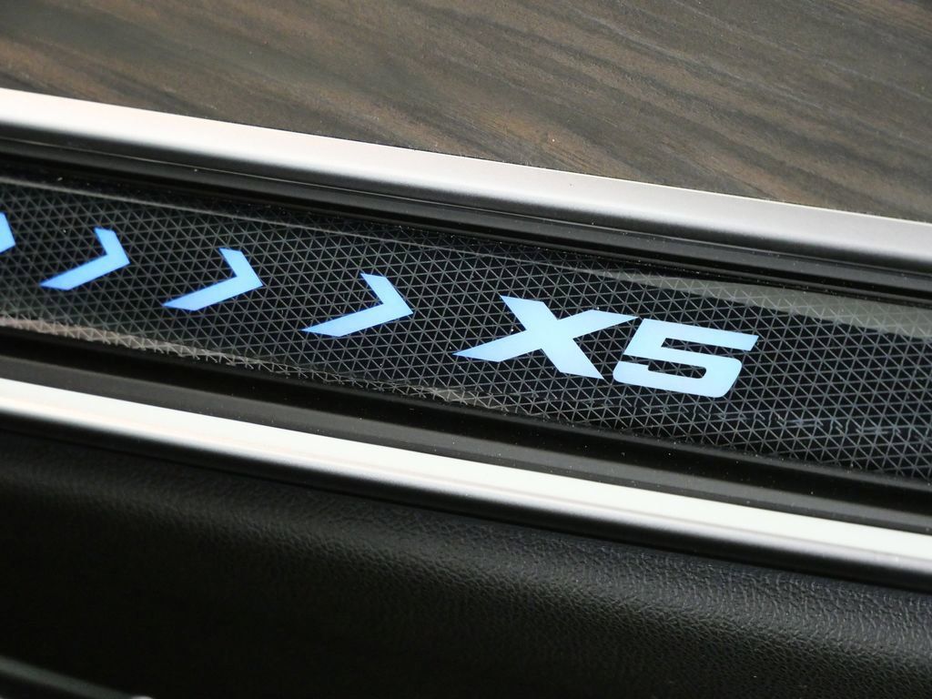 Thumbnail: 2026 BMW X5 - 26