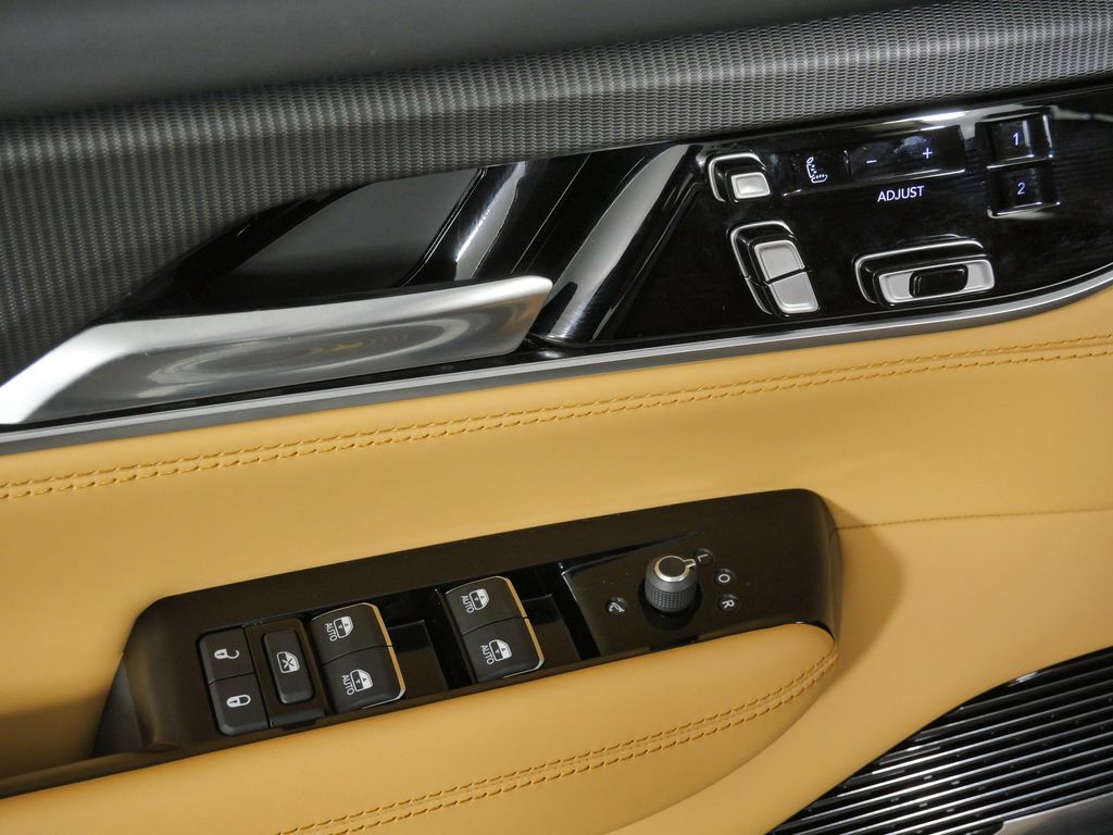 Thumbnail: 2023 Jeep Grand Wagoneer - 40