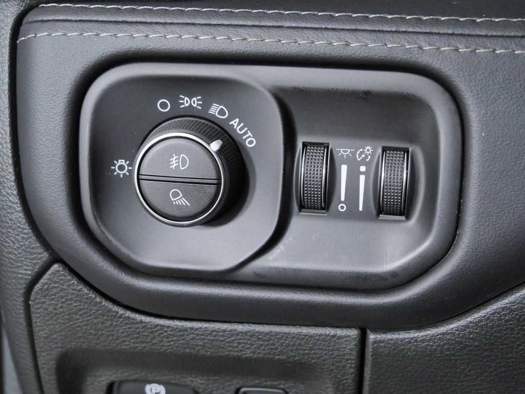 Thumbnail: 2022 RAM 1500 - 38