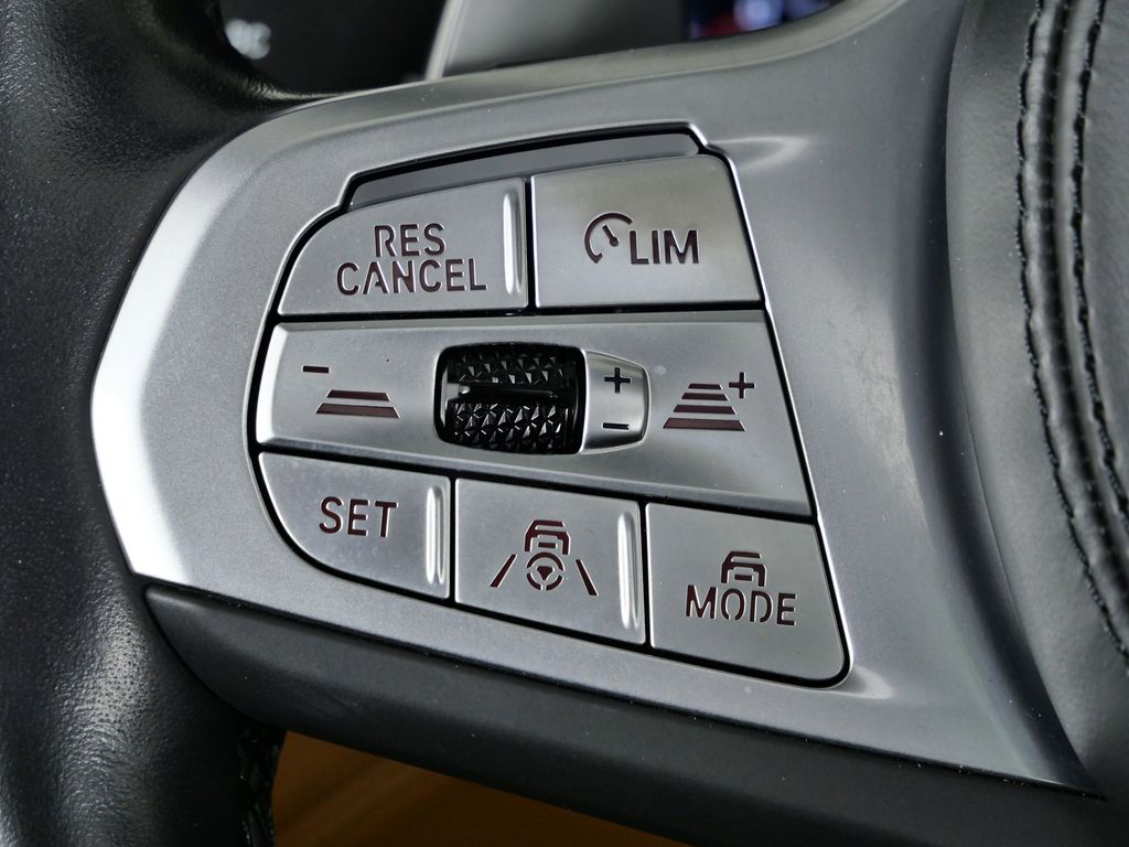 Thumbnail: 2022 BMW 7 Series - 44