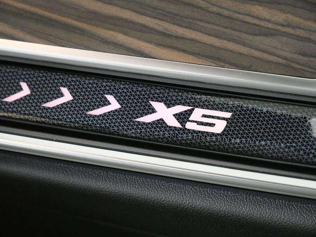 Thumbnail: 2026 BMW X5 - 24