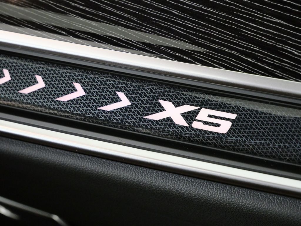 Thumbnail: 2026 BMW X5 - 24