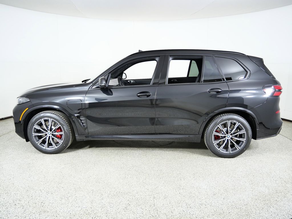 Thumbnail: 2026 BMW X5 - 15