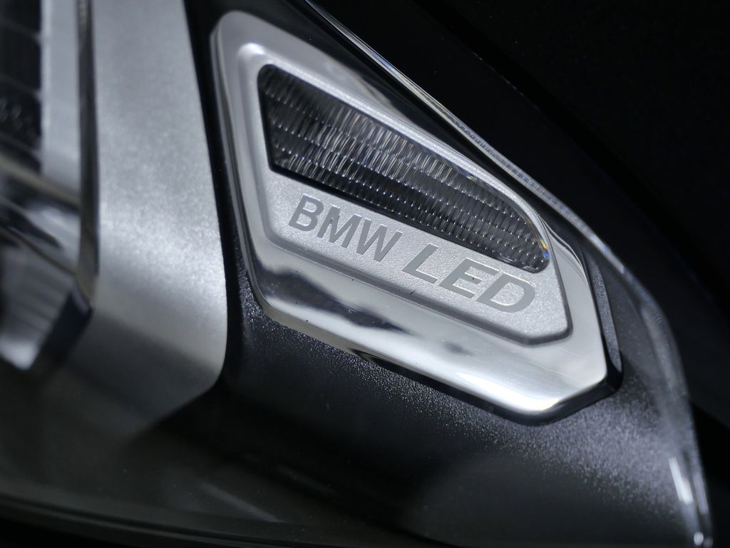 Thumbnail: 2023 BMW 3 Series - 5