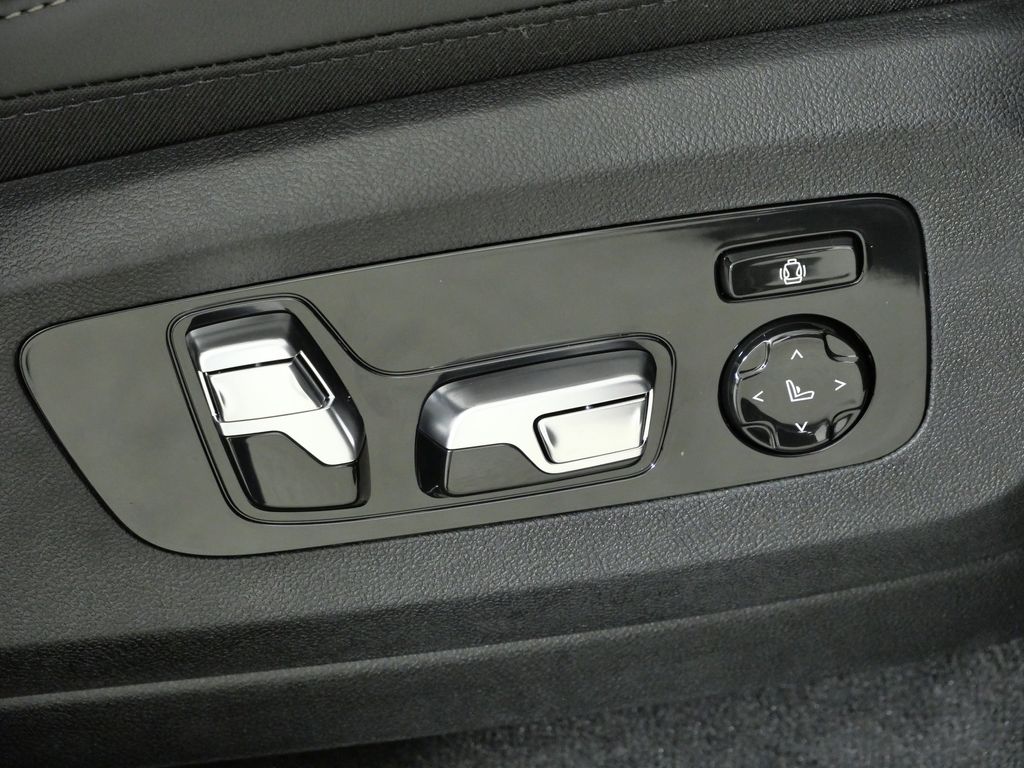 Thumbnail: 2026 BMW X6 - 22