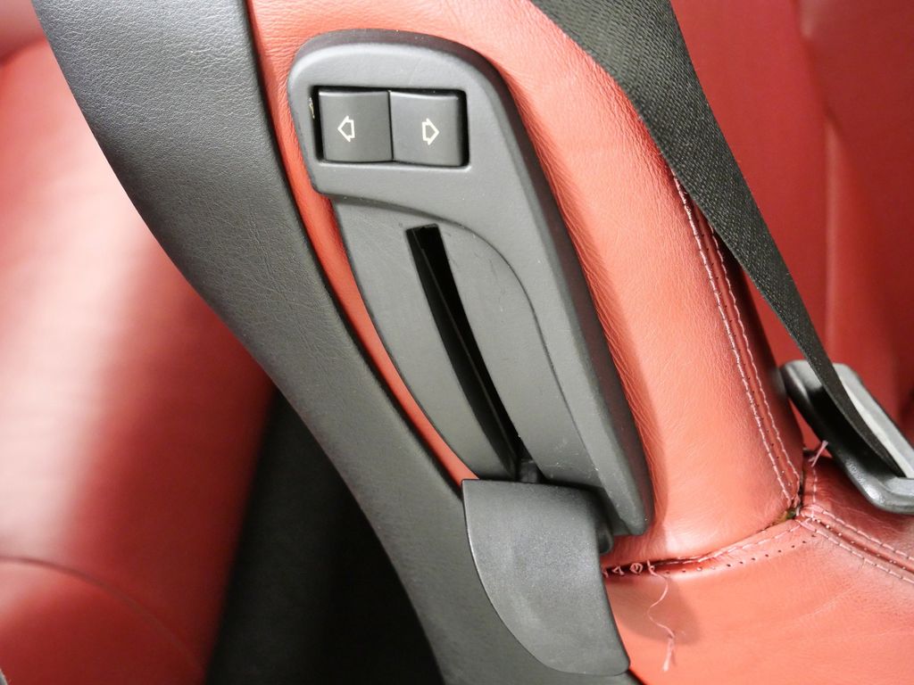 Thumbnail: 2004 BMW M3 - 24