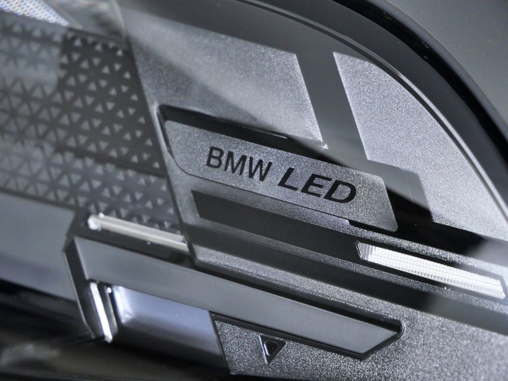 Thumbnail: 2026 BMW X5 - 4