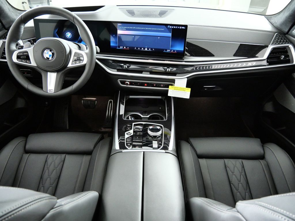 Thumbnail: 2026 BMW X7 - 5